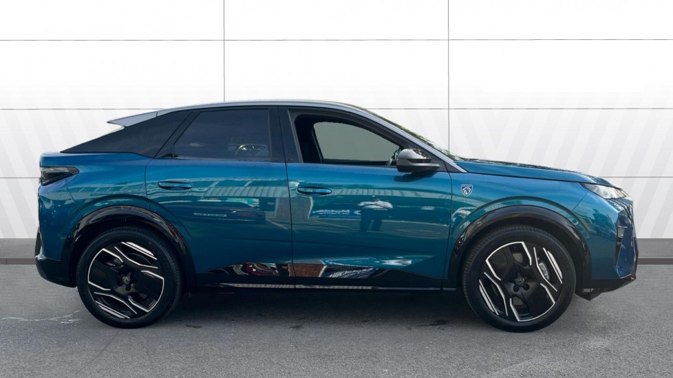 Peugeot 3008 157kW GT 73kWh 5dr Auto Electric Estate - Image 5