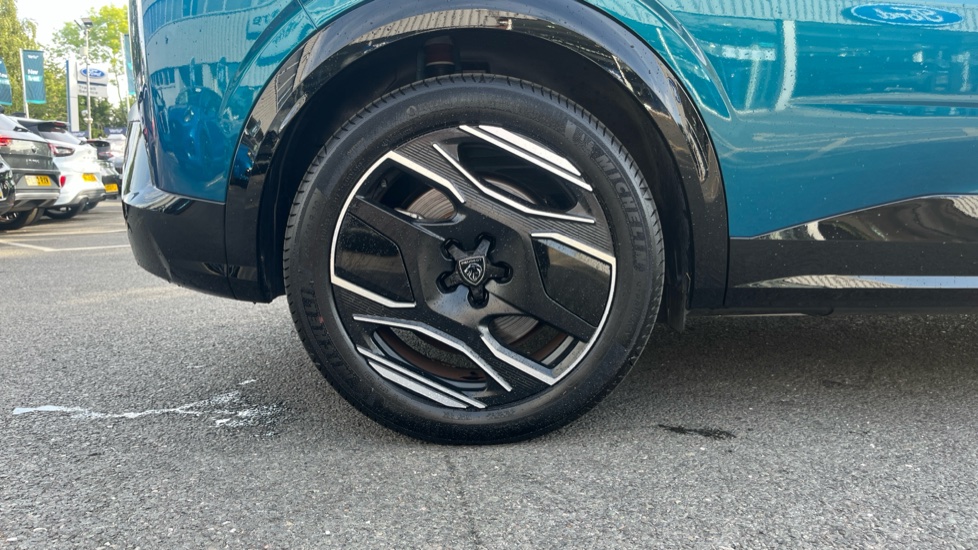 Peugeot 3008 157kW GT 73kWh 5dr Auto Electric Estate - Image 7