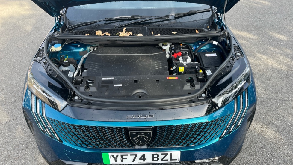 Peugeot 3008 157kW GT 73kWh 5dr Auto Electric Estate - Image 8