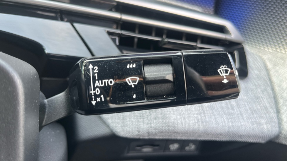 Peugeot 3008 157kW GT 73kWh 5dr Auto Electric Estate - Image 22