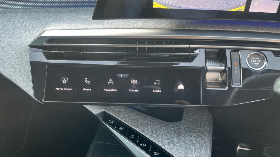 Peugeot 3008 157kW GT 73kWh 5dr Auto Electric Estate - Image 28