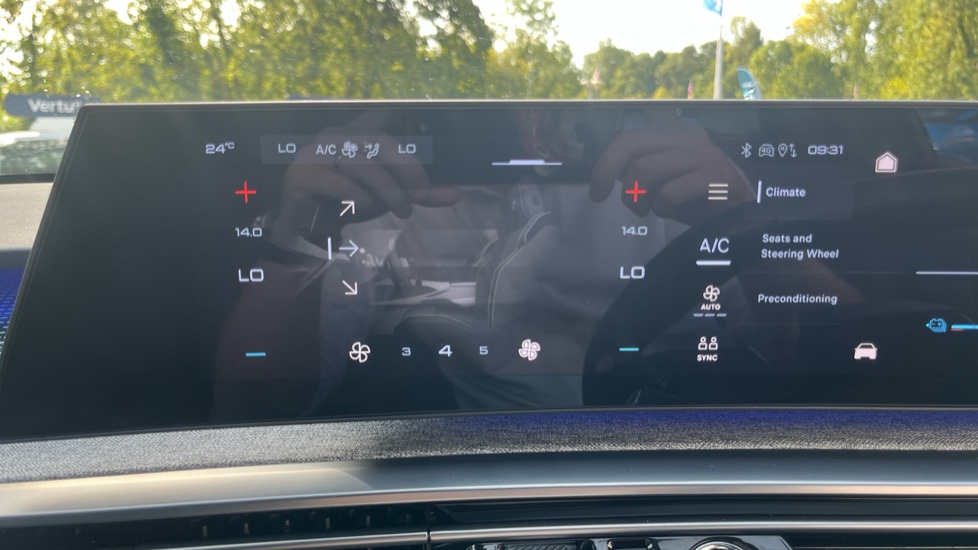 Peugeot 3008 157kW GT 73kWh 5dr Auto Electric Estate - Image 30