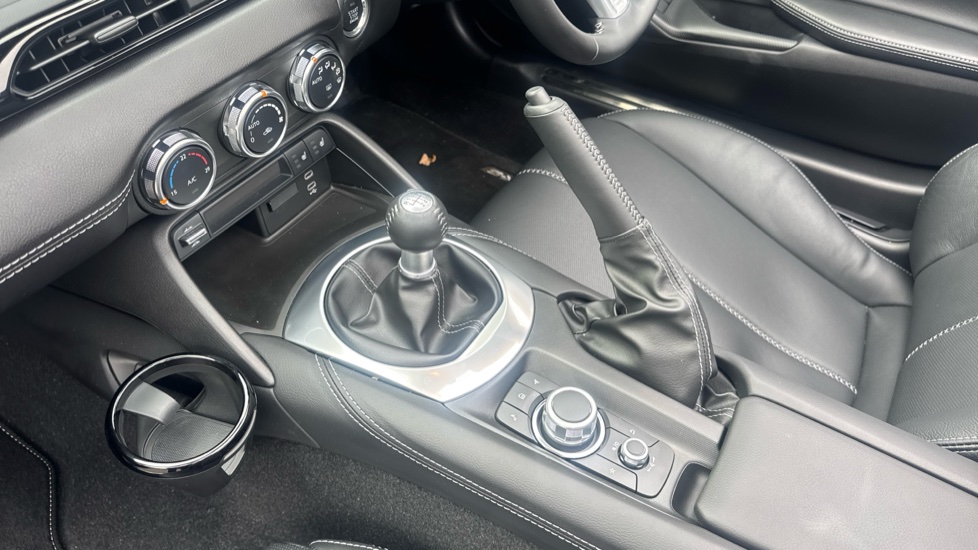 Mazda MX-5 2.0 [184] Exclusive-Line 2dr Petrol Convertible RF - Image 13
