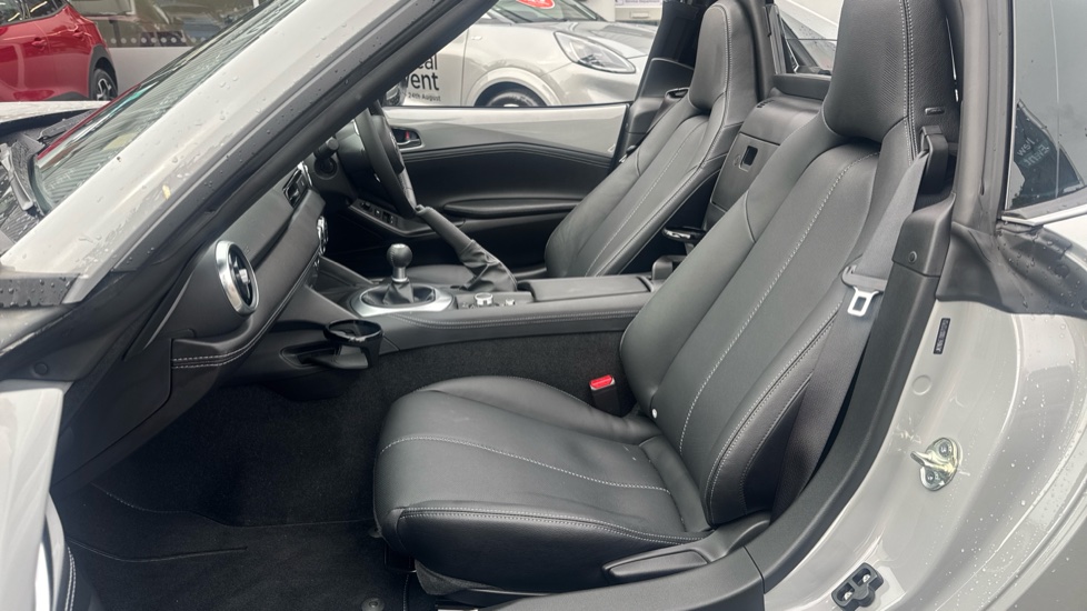 Mazda MX-5 2.0 [184] Exclusive-Line 2dr Petrol Convertible RF - Image 16