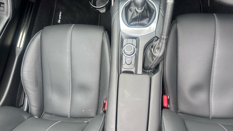 Mazda MX-5 2.0 [184] Exclusive-Line 2dr Petrol Convertible RF - Image 17