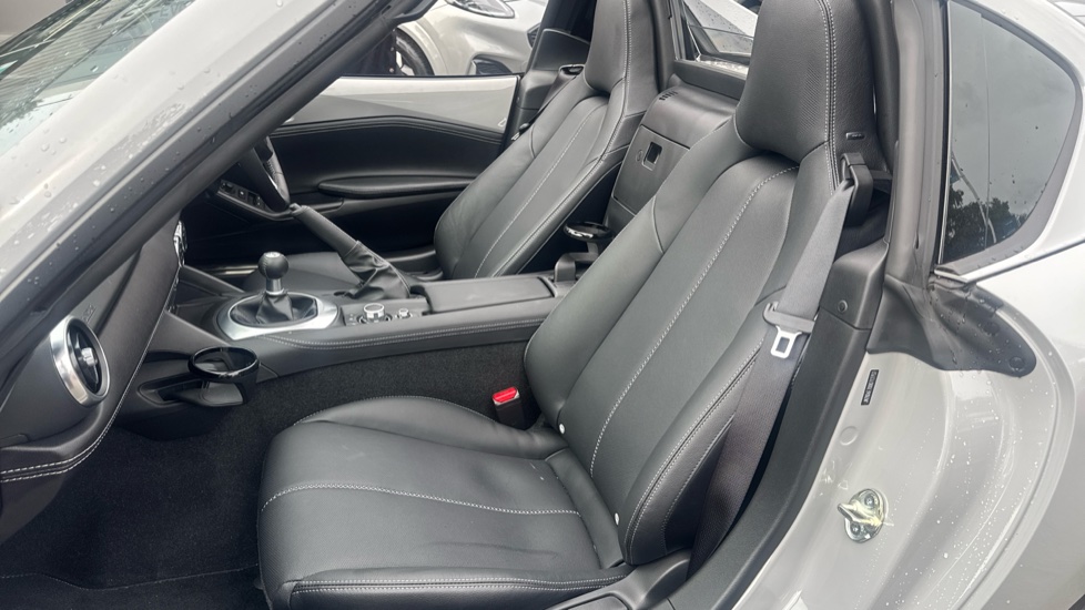 Mazda MX-5 2.0 [184] Exclusive-Line 2dr Petrol Convertible RF - Image 30