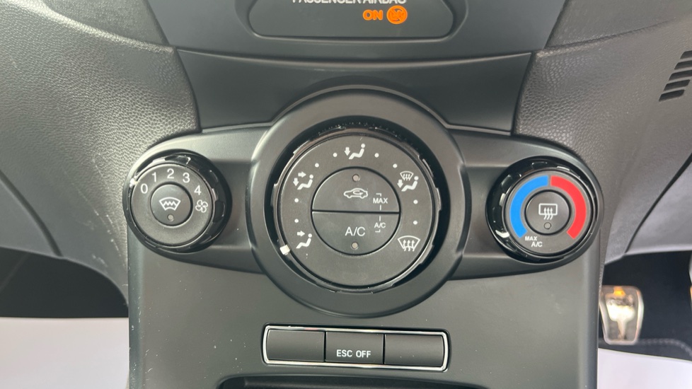 Ford Fiesta ST 1.6 EcoBoost ST-2 3dr Petrol Hatchback - Image 29