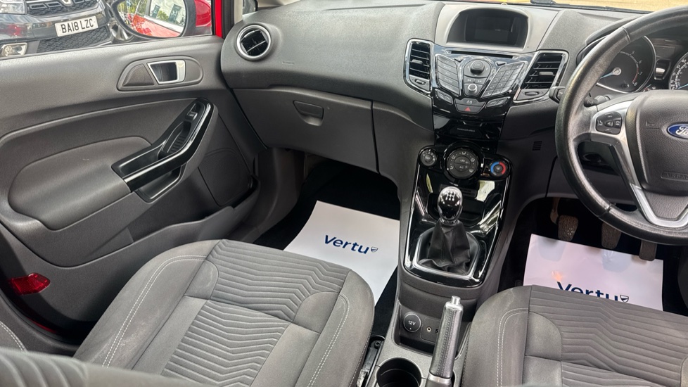 Ford Fiesta 1.25 82 Zetec 5dr Petrol Hatchback - Image 14