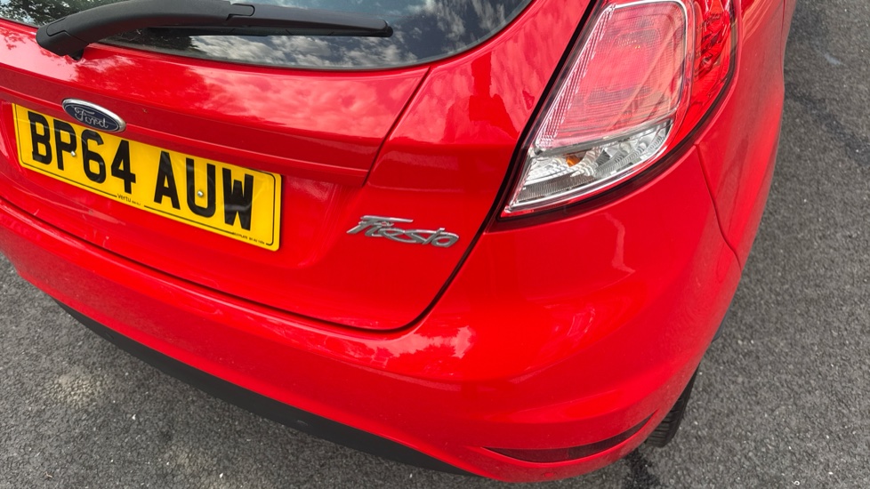 Ford Fiesta 1.25 82 Zetec 5dr Petrol Hatchback - Image 22