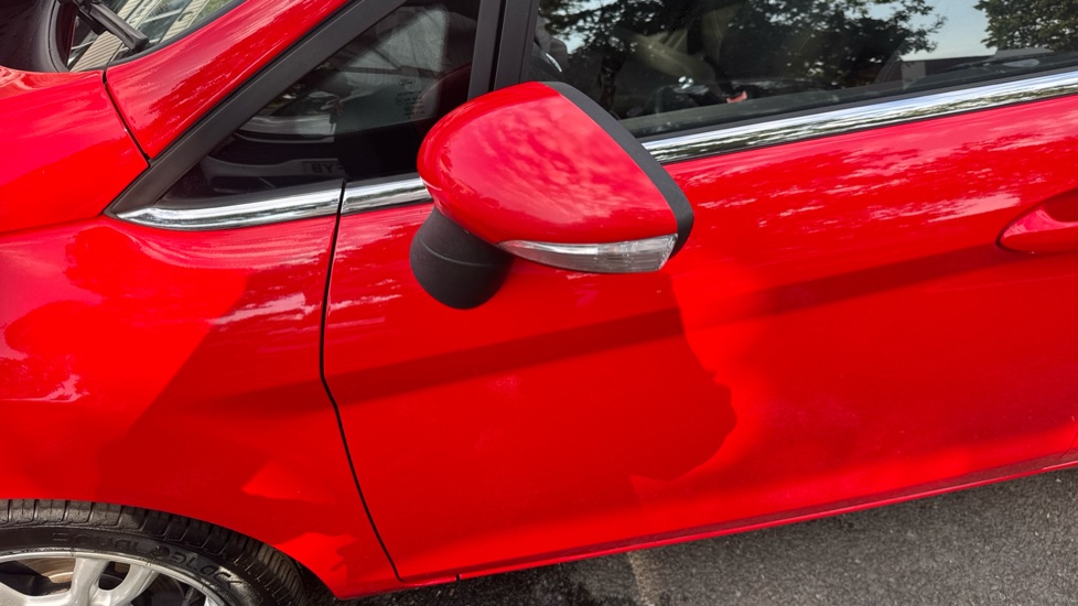 Ford Fiesta 1.25 82 Zetec 5dr Petrol Hatchback - Image 27