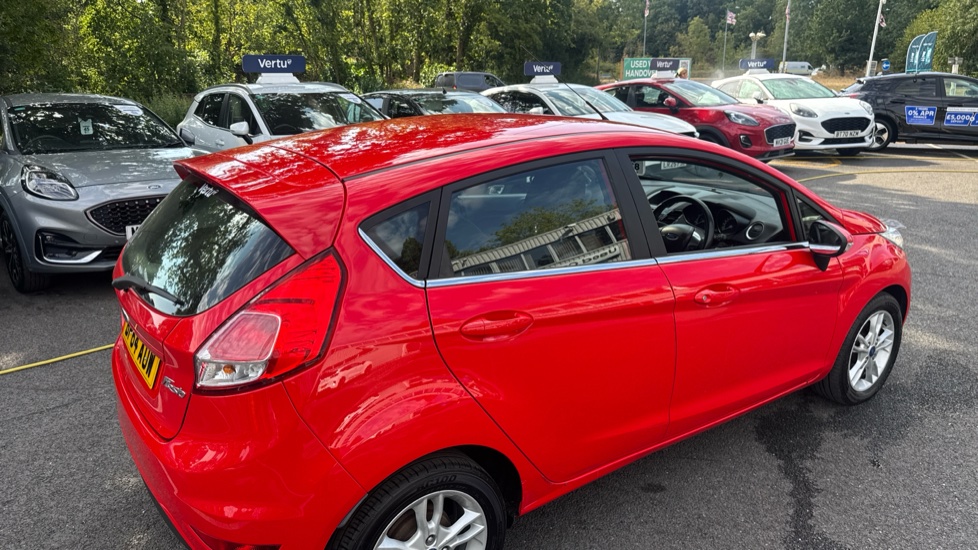 Ford Fiesta 1.25 82 Zetec 5dr Petrol Hatchback - Image 30