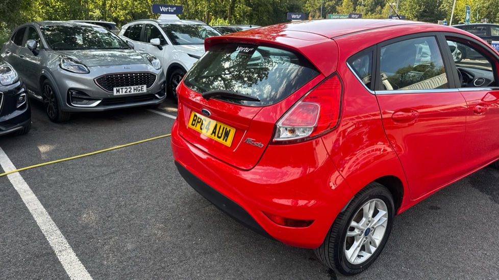 Ford Fiesta 1.25 82 Zetec 5dr Petrol Hatchback - Image 33