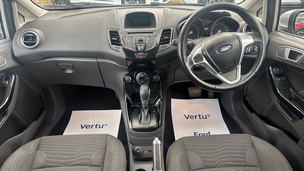 Ford Fiesta 1.6 Zetec 3dr Powershift Petrol Hatchback - Image 10