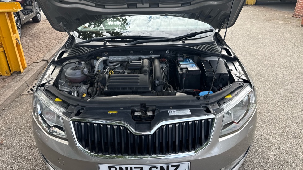 Skoda Octavia 1.4 TSI 150 SE L 5dr Petrol Hatchback - Image 8