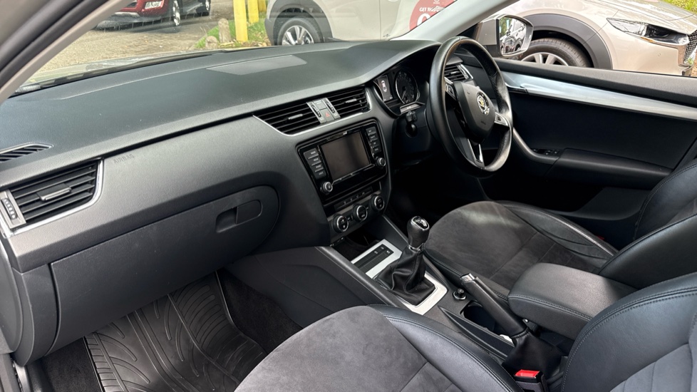 Skoda Octavia 1.4 TSI 150 SE L 5dr Petrol Hatchback - Image 9