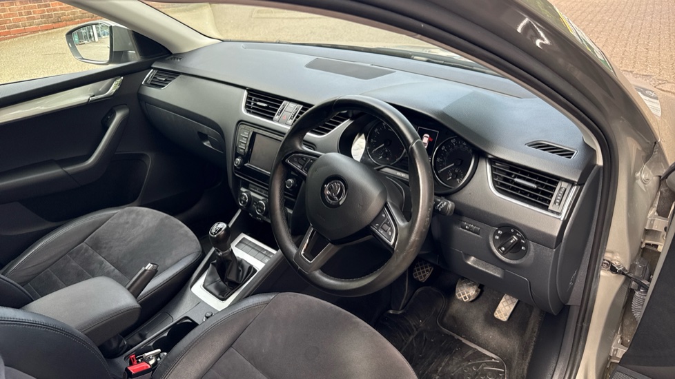 Skoda Octavia 1.4 TSI 150 SE L 5dr Petrol Hatchback - Image 11