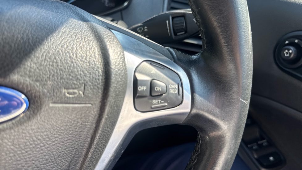 Ford EcoSport 1.0 EcoBoost Titanium 5dr Petrol Hatchback - Image 28