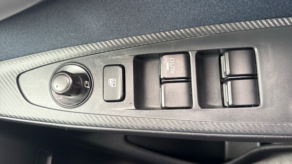 Mazda 2 1.5 SE-L Nav 5dr Petrol Hatchback - Image 25