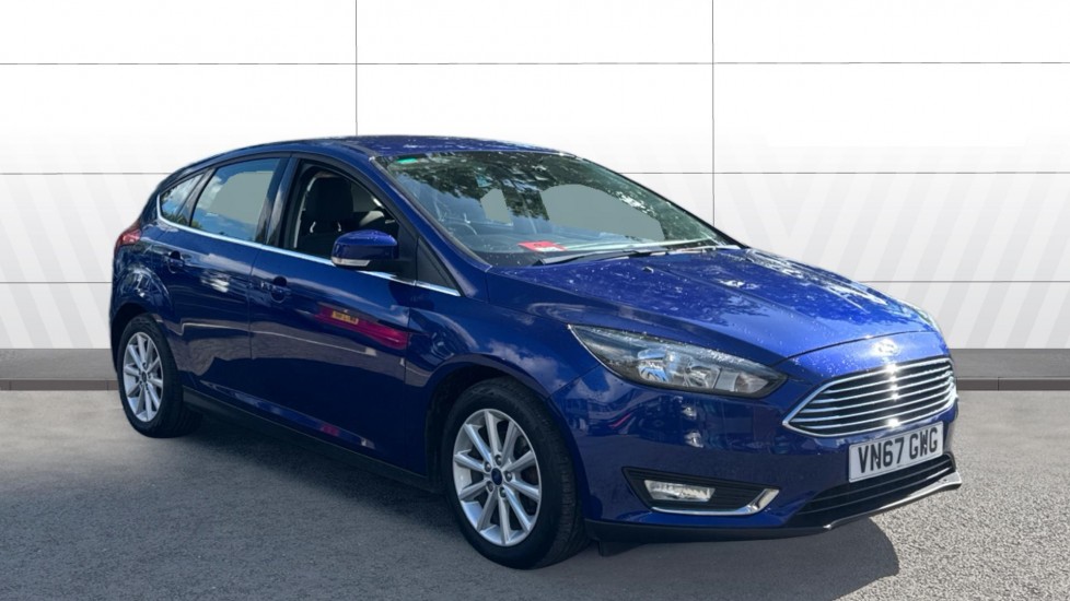 Ford Focus 1.0 EcoBoost 125 Titanium 5dr Auto Petrol Hatchback - Image 1