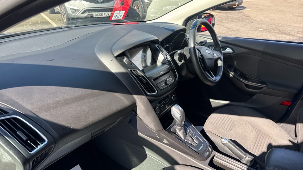 Ford Focus 1.0 EcoBoost 125 Titanium 5dr Auto Petrol Hatchback - Image 9
