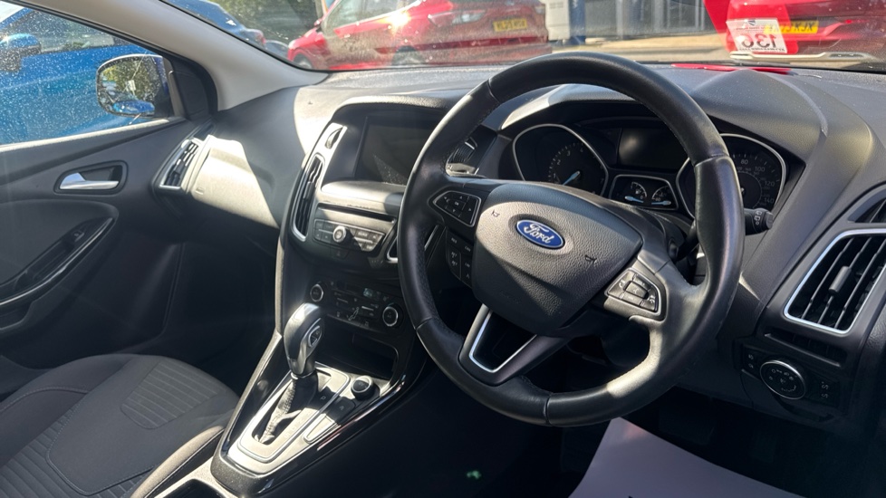 Ford Focus 1.0 EcoBoost 125 Titanium 5dr Auto Petrol Hatchback - Image 11