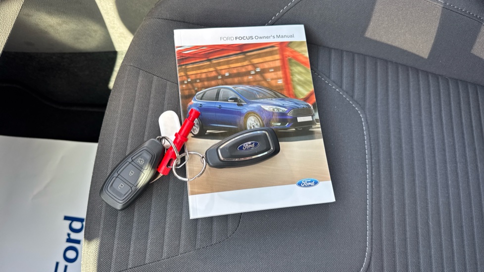 Ford Focus 1.0 EcoBoost 125 Titanium 5dr Auto Petrol Hatchback - Image 20