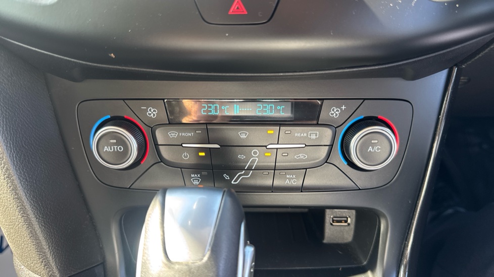 Ford Focus 1.0 EcoBoost 125 Titanium 5dr Auto Petrol Hatchback - Image 36