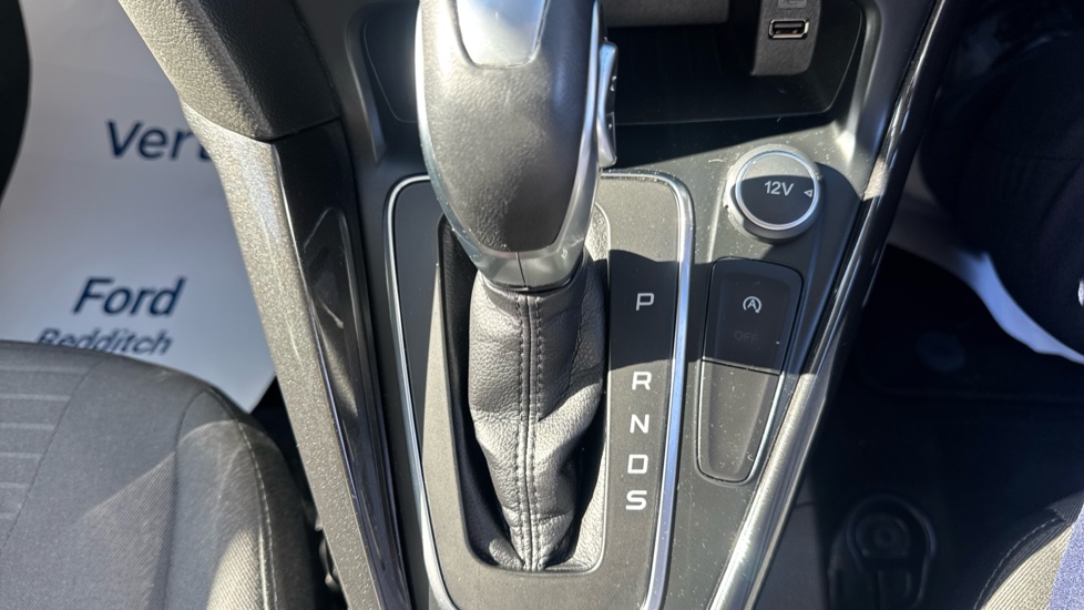 Ford Focus 1.0 EcoBoost 125 Titanium 5dr Auto Petrol Hatchback - Image 37