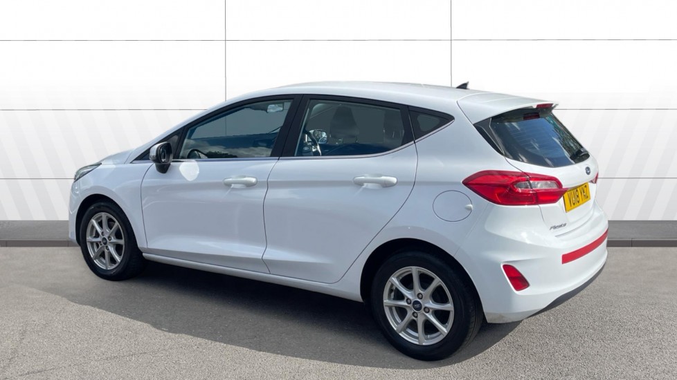 Ford Fiesta 1.0 EcoBoost Zetec 5dr Petrol Hatchback - Image 2