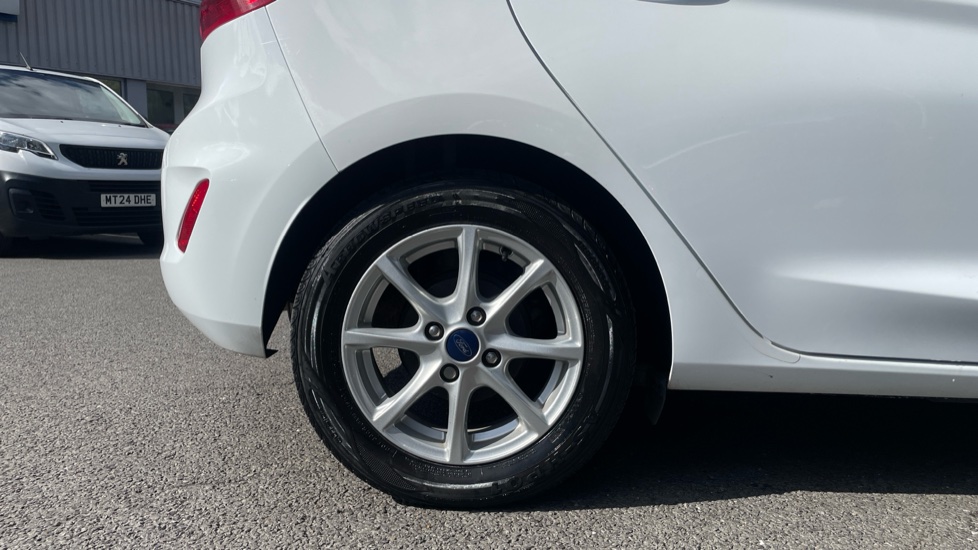 Ford Fiesta 1.0 EcoBoost Zetec 5dr Petrol Hatchback - Image 7