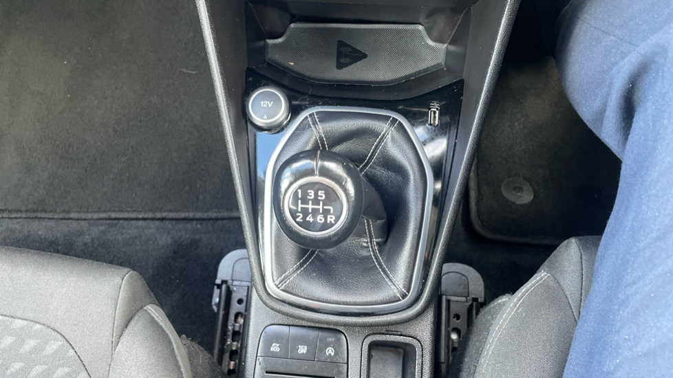 Ford Fiesta 1.0 EcoBoost Zetec 5dr Petrol Hatchback - Image 38