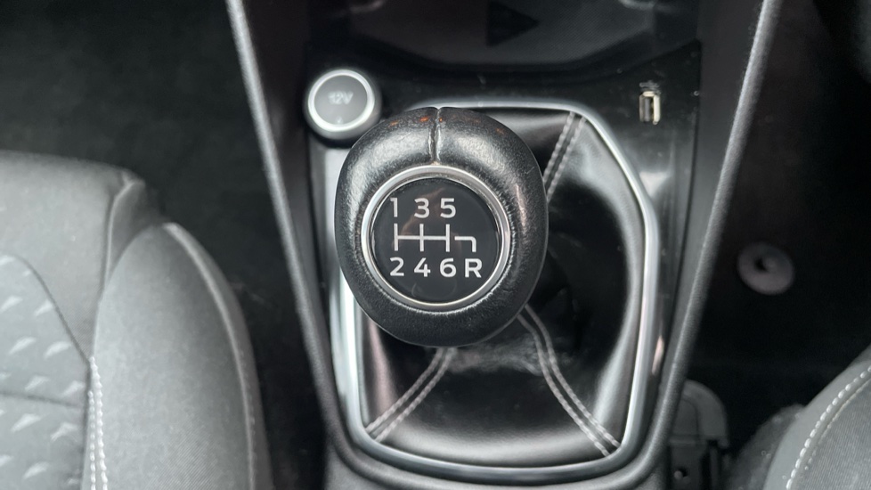 Ford Fiesta 1.0 EcoBoost 125 Titanium 5dr Petrol Hatchback - Image 45