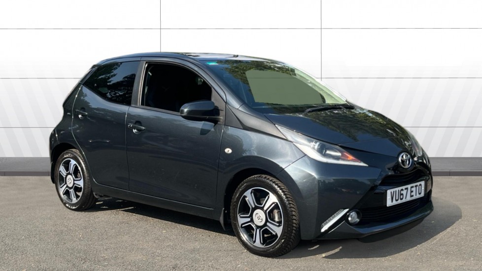 Toyota Aygo 1.0 VVT-i X-Clusiv 3 5dr Petrol Hatchback - Image 1