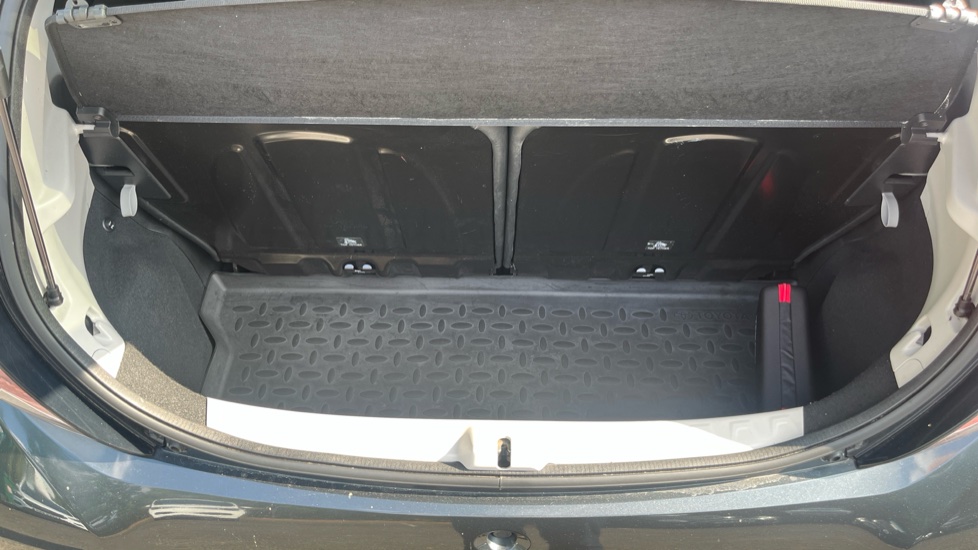 Toyota Aygo 1.0 VVT-i X-Clusiv 3 5dr Petrol Hatchback - Image 4