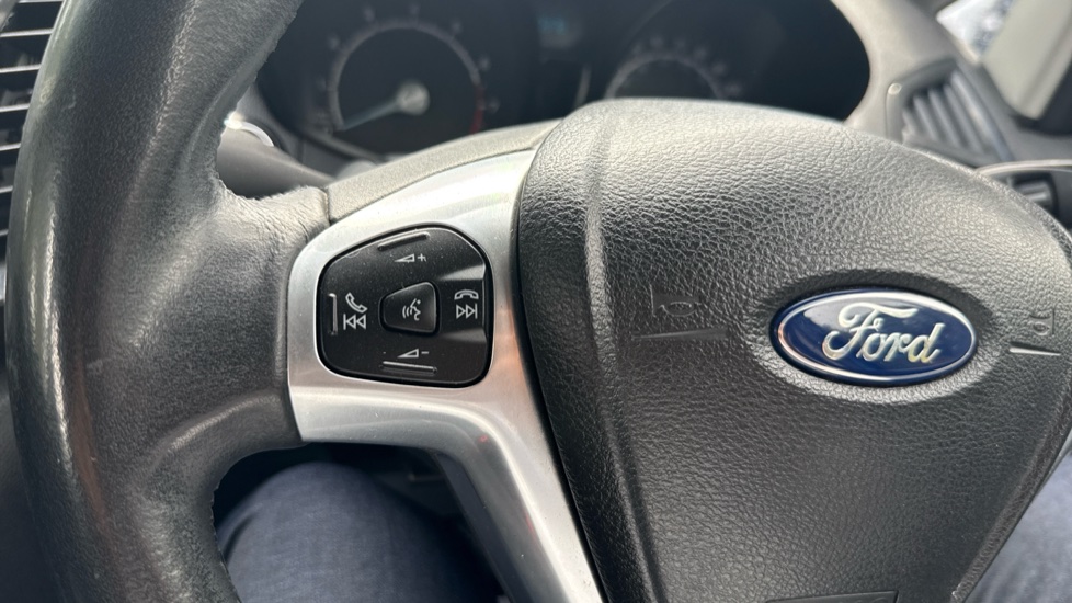 Ford EcoSport 1.0 EcoBoost Titanium 5dr Petrol Hatchback - Image 37