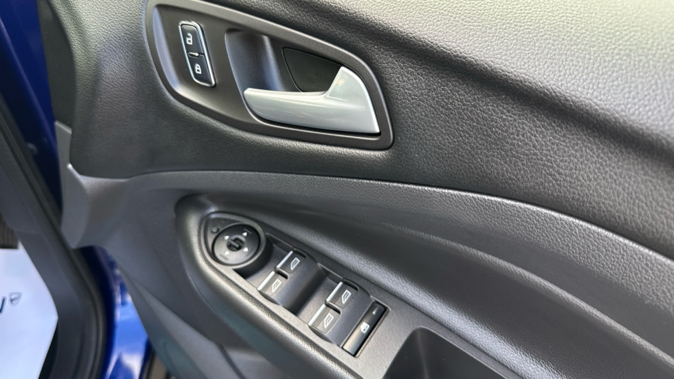 Ford Kuga 2.0 TDCi 150 Titanium 5dr 2WD Diesel Estate - Image 31