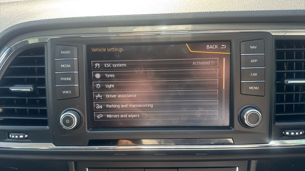 SEAT Ateca 1.0 TSI Ecomotive SE Technology 5dr Petrol Estate - Image 38