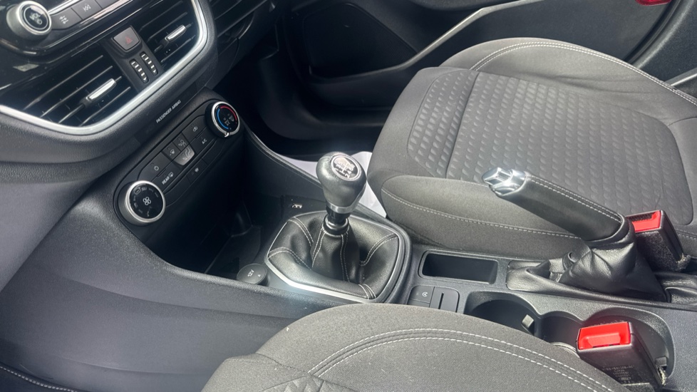 Ford Fiesta 1.0 EcoBoost 95 Titanium 5dr Petrol Hatchback - Image 13