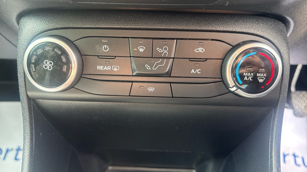 Ford Fiesta 1.0 EcoBoost 95 Titanium 5dr Petrol Hatchback - Image 34