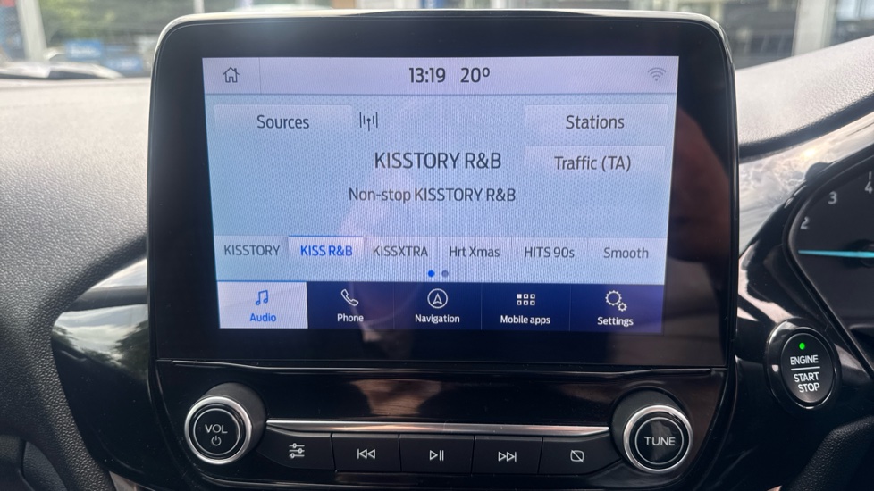 Ford Fiesta 1.0 EcoBoost 95 Titanium 5dr Petrol Hatchback - Image 39