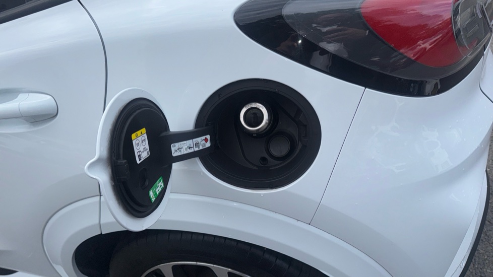 Ford Puma 1.0 EcoBoost Hybrid mHEV ST-Line 5dr Petrol Hatchback - Image 26
