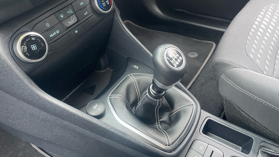 Ford Fiesta 1.0 EcoBoost 95 Titanium 5dr Petrol Hatchback - Image 13