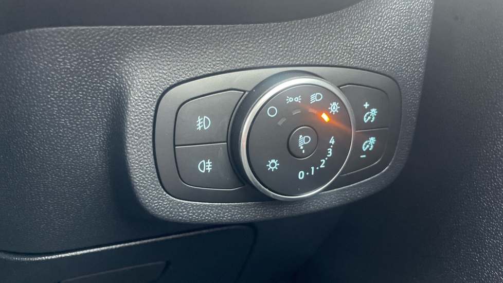 Ford Fiesta 1.0 EcoBoost 95 Titanium 5dr Petrol Hatchback - Image 34