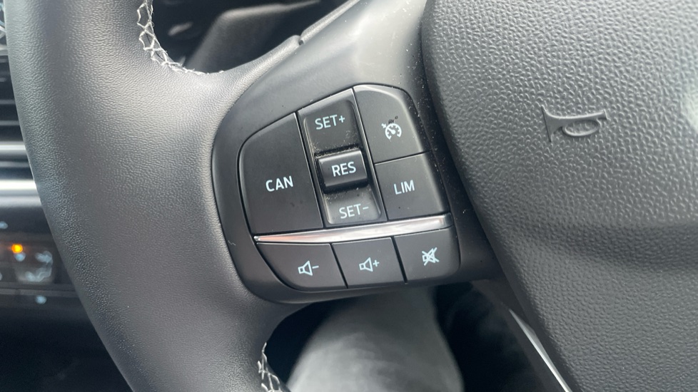 Ford Fiesta 1.0 EcoBoost 95 Titanium 5dr Petrol Hatchback - Image 36