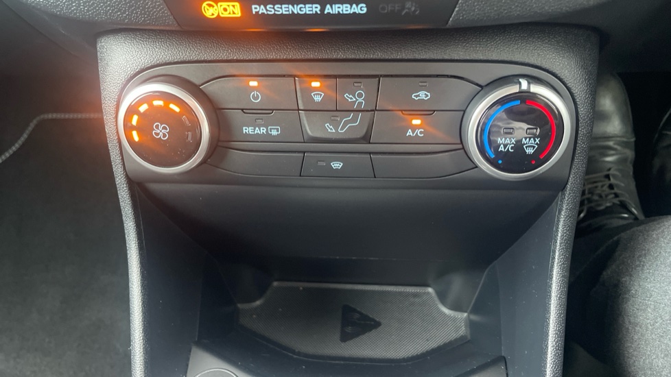 Ford Fiesta 1.0 EcoBoost 95 Titanium 5dr Petrol Hatchback - Image 43