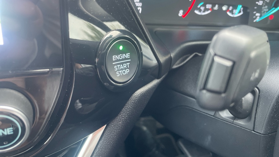 Ford Fiesta 1.0 EcoBoost 95 Titanium 5dr Petrol Hatchback - Image 44