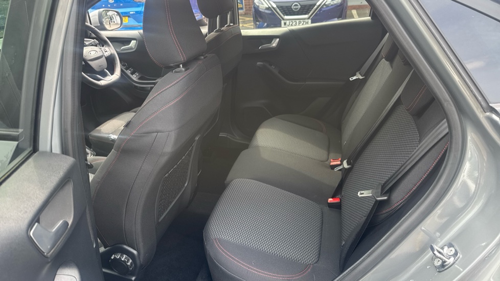 Ford Puma 1.0 EcoBoost Hybrid mHEV ST-Line 5dr Petrol Hatchback - Image 16