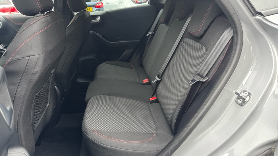 Ford Puma 1.0 EcoBoost Hybrid mHEV ST-Line 5dr Petrol Hatchback - Image 16