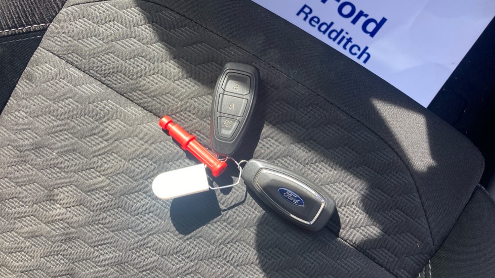 Ford Puma 1.0 EcoBoost Hybrid mHEV Titanium 5dr Petrol Hatchback - Image 20