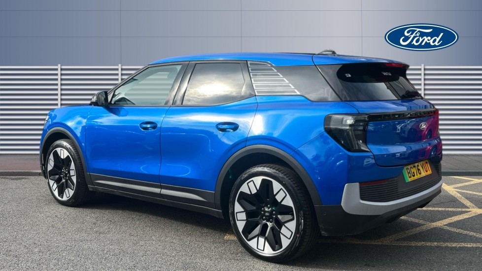 Ford Explorer 210kW Premium 79kWh 5dr Auto [Driver Assist Pack] Electric Estate - Image 2